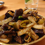 Cha cha hui - 羊肉と青唐辛子のアチャール炒め 680円