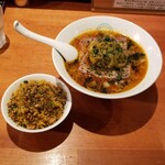 麺屋 六感堂 - チキントマトカレー炊込ご飯＋ロールキャベツヌードル (太陽のトマトversion)