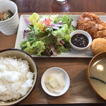 とまとうどんとお食事 花の飯屋 - 