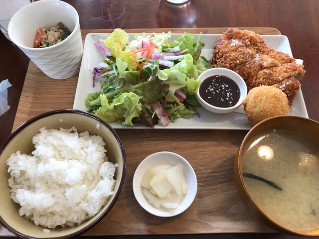 とまとうどんとお食事 花の飯屋 宮崎神宮 うどん 食べログ とまとうどんとお食事 花の飯屋 宮崎神宮 うどん 食べログ