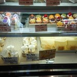 手創りケーキ工房 エンジェル - ショーケース