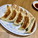 横浜とんとん - 餃子×2 ¥290×2
      