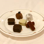 スイーツby軽井沢エレガンス - チョコレートボンボン