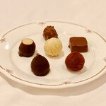 スイーツby軽井沢エレガンス - チョコレートボンボン