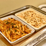 スイーツby軽井沢エレガンス - プッタネスカ（ツナとアンチョビのトマトペンネ）、ニョッキパリジャン（海老クリームのニョッキ）