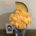 クレープリー チロル - 山盛り宮古島メロンクレープ¥900