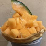 クレープリー チロル - 山盛り宮古島メロンクレープ¥900