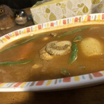 村上カレー店・プルプル - ホタテベジタブル（辛さ30番）牡蠣トッピング