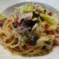 D'ORO HATSUDAI - ローストポーク、ドライトマト、キノコ、キャベツスパゲティー