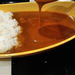 博多カレー研究所 博多とんこつあごだしカレー - 見た目はトロトロしています