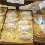 ヤマギシみさと農場直売所 - チーズフランスとプチパン購入