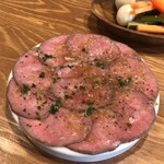 厳選肉と炭火Dining 肉ドシ 居酒屋 - 