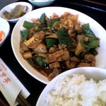 北京亭 - 鳥モモ辛味炒め