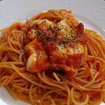 アーリオ・オーリオ - モツァレラチーズとトマトのパスタ