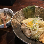 Menya Susuru - 濃厚魚介つけ麺大 1000円