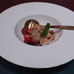 The M 熟成牛扒 - いちごとラム酒のアイスクリーム