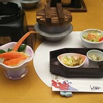 富士甲羅本店八宏園 - 釜飯･かにｻﾗﾀﾞ･茹でがに･小鉢二種