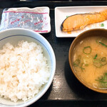 なか卯 - 銀鮭朝定食