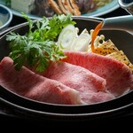 Yonezawa Gyuu Ooki Kongoukaku Sukiyaki Shabushabu Bishamon - すき焼き