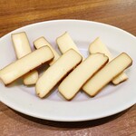 VINSENT - スモークチーズ480円。