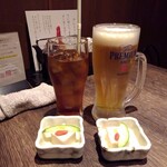 焼き鳥 やえん - ビール、烏龍茶、突出し