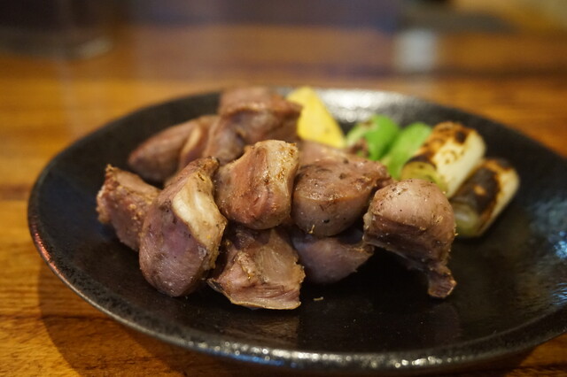 骨付きのままかぶりつくのが正解 By ハラミ串 丸万焼鳥 本店 まるまんやきとり 宮崎 焼鳥 食べログ 骨付きのままかぶりつくのが正解 By ハラミ串 丸万焼鳥 本店 まるまんやきとり 宮崎 焼鳥 食べログ