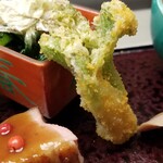 つつじの茶屋 - たらの芽唐墨塗し