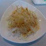 Kiiro itamanegi - お代わり自由のサラダです。