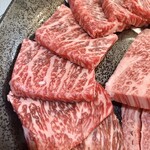 あんずお肉の工場直売所 - モモ