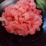 塩釜水産物仲卸市場 - マグロ中落ち