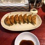 Hom Ba Hakata Tonkotsu Ramen Jin - パリパリ焼き餃子