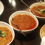 シターラ - 本日は3種お肉のカレーを頂けるという夢のランチ