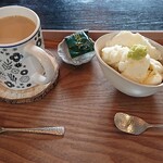 よりみち茶屋とおまわり - カフェラテとわさびアイス