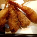 Izakaya Kashima - 串物5本(串カツのエビ、鶏、牡蠣、赤ウインナー、たこ)