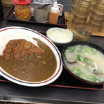 Sukesan Udon Asakawaten - カツカレー大盛りと貝汁大盛り