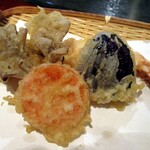 Teuchi Soba Yoshi - 海老天の野菜
