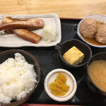 日本酒と宴会 みなと屋 第2 - 自家製鮭ハラスと地鶏団子の白煮定食　1000円