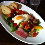 ダブリナーズ　カフェ＆パブ - （ランチ）サラダプレート 900円