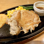 BULLS GRILL - チキンステーキ200g 1199円