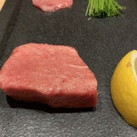 和牛焼肉じろうや 介 wagyu&sake 名古屋駅前本店 - 厚切りの黒タン