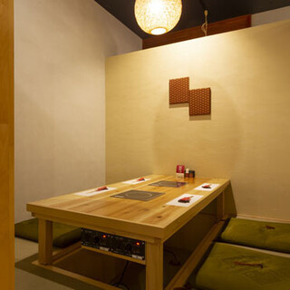 Right next to Shinsaibashi station. A private room with special care. Relax in a hideaway in a calm space