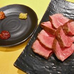 赤身肉とホルモン焼き コニクヤマ - ランイチ