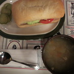 ニューヨーク・デリ - ハーブチキン・チャパタサンド