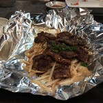 鉄板居酒屋 へらちょんぺ - 牛はらみ焼き（850円）　Ｍっる撮影