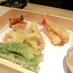 味勧屋 - 海老・イカのゲソ・万願寺唐辛子