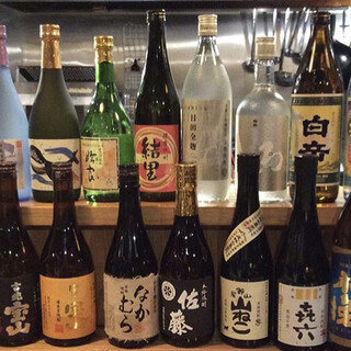 瓶装烧酒1800日元起。