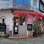 Rokku Shokudou - お店、外観。
