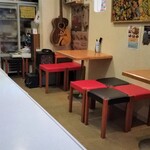 Rock食堂 - お店、内観。小箱です。