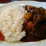 Tanya Zenjirou - ランチ牛たんカレー(サラダ、テールスープ付¥1,155) ご飯は麦飯標準装備