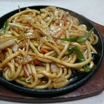 Teppanyaki Ippin Yuu - ホルモンうどん